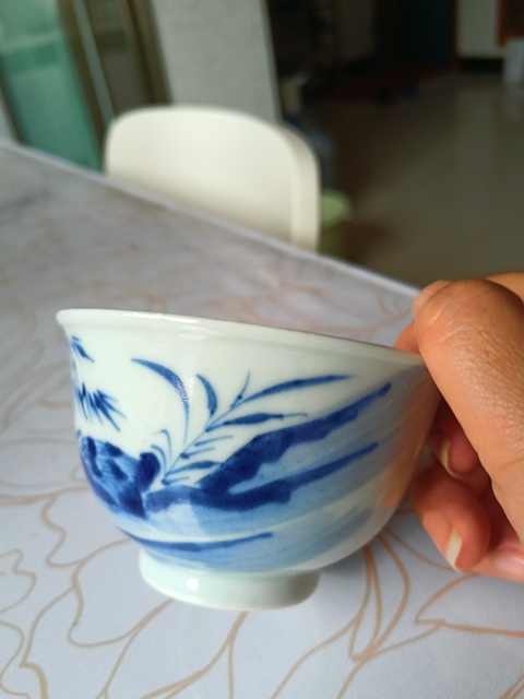 古玩陶瓷清中期青花杯真品鑒賞圖
