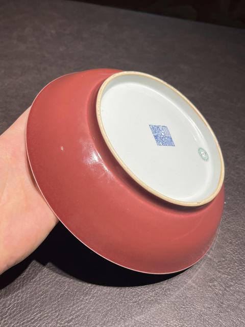 古玩陶瓷清乾隆 官窯紅釉盤真品鑒賞圖