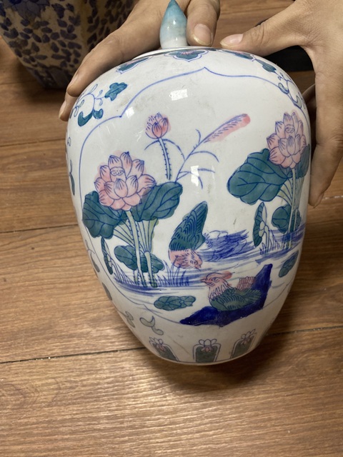古玩陶瓷花鳥紋冬瓜罐真品鑒賞圖
