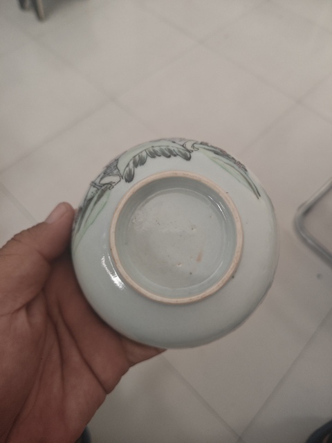 古玩陶瓷粉彩桃花仕女人物紋茶碗真品鑒賞圖