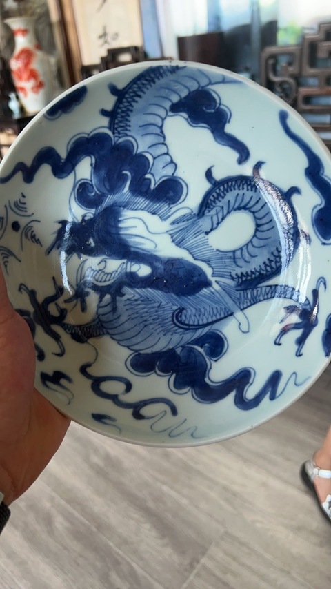 古玩陶瓷青花龍紋盤真品鑒賞圖