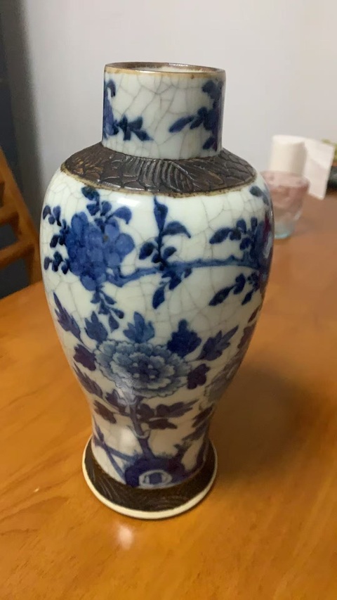 古玩陶瓷晚清青花瓶真品鑒賞圖