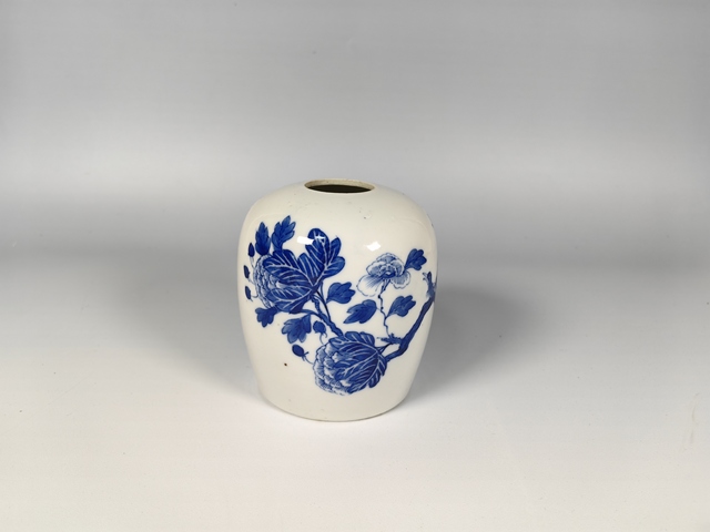 古玩陶瓷清晚牡丹花卉鳥詩文水煙壺真品鑒賞圖
