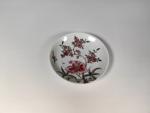古玩陶瓷雍正牡丹花卉鳥紋小蝶真品鑒賞圖
