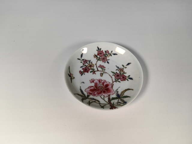古玩陶瓷雍正牡丹花卉鳥紋小蝶真品鑒賞圖