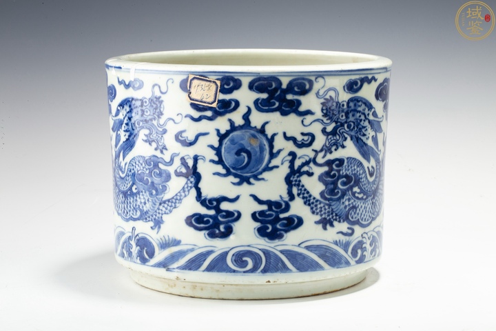 古玩陶瓷清中晚·青花雙龍戲珠紋筒式爐拍賣，當前價格15000元