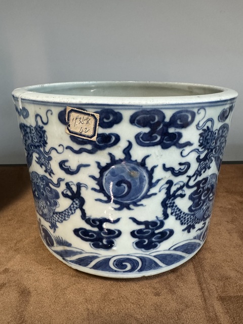 古玩陶瓷清中晚·青花雙龍戲珠紋筒式爐拍賣，當前價格15000元