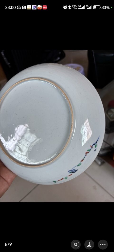 古玩陶瓷青花花卉紋盤，疑似后加斗彩真品鑒賞圖