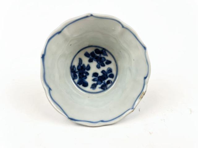 古玩陶瓷清康熙·青花花卉花口杯拍賣，當前價格0元