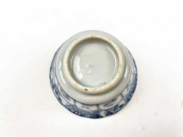 古玩陶瓷清康熙·青花花卉花口杯拍賣，當前價格0元