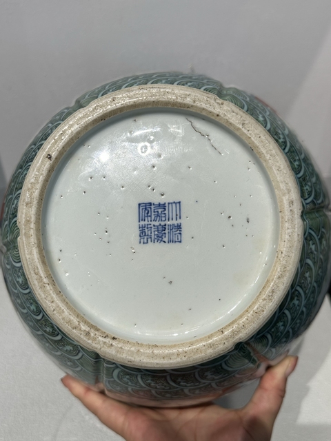 古玩陶瓷青花五彩龍紋花口尊真品鑒賞圖