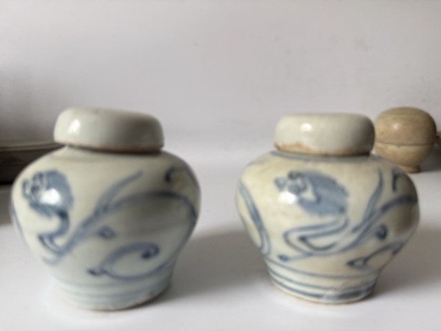 古玩陶瓷晚明淡描青花蓋罐真品鑒賞圖