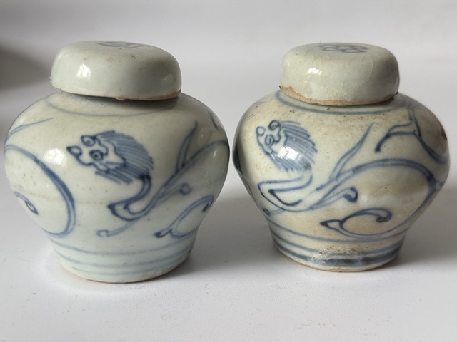 古玩陶瓷晚明淡描青花蓋罐真品鑒賞圖