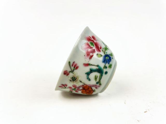 古玩陶瓷清雍正·粉彩花卉紋杯拍賣，當前價格118元
