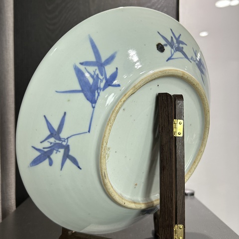 古玩陶瓷青花冰梅圖盤真品鑒賞圖