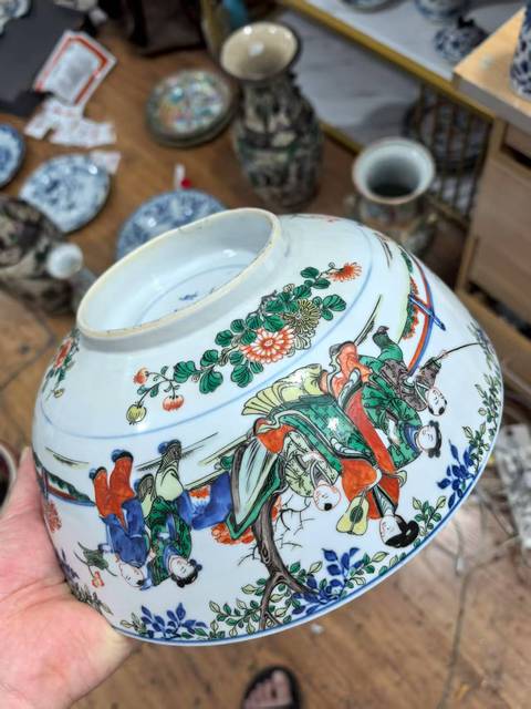古玩陶瓷人物紋青花五彩碗真品鑒賞圖