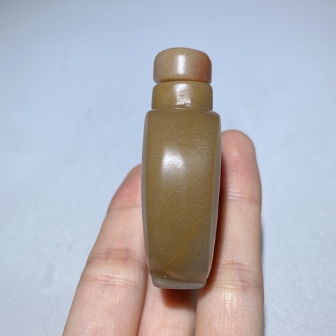 古玩玉器金絲玉雕“鼻煙壺”拍賣，當(dāng)前價(jià)格398元