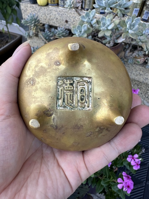 古玩銅器爐子真品鑒賞圖