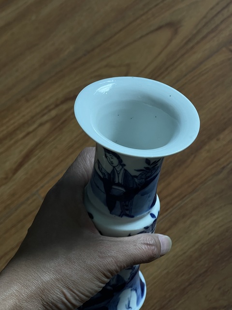 古玩陶瓷青花人物故事紋花觚真品鑒賞圖