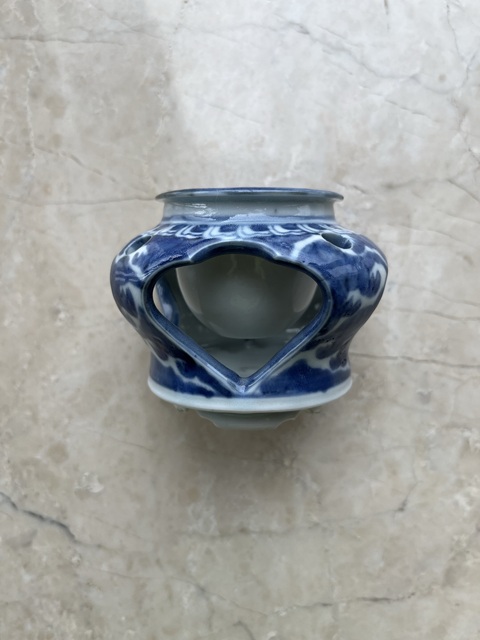 古玩陶瓷青花花卉紋杯（日本瓷）真品鑒賞圖