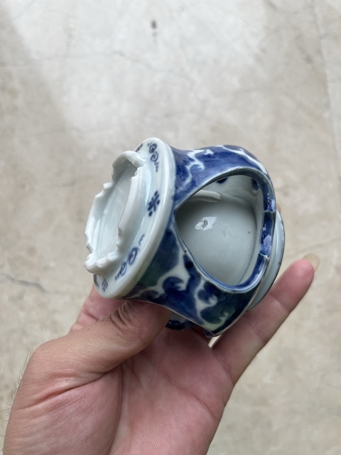 古玩陶瓷青花花卉紋杯（日本瓷）真品鑒賞圖