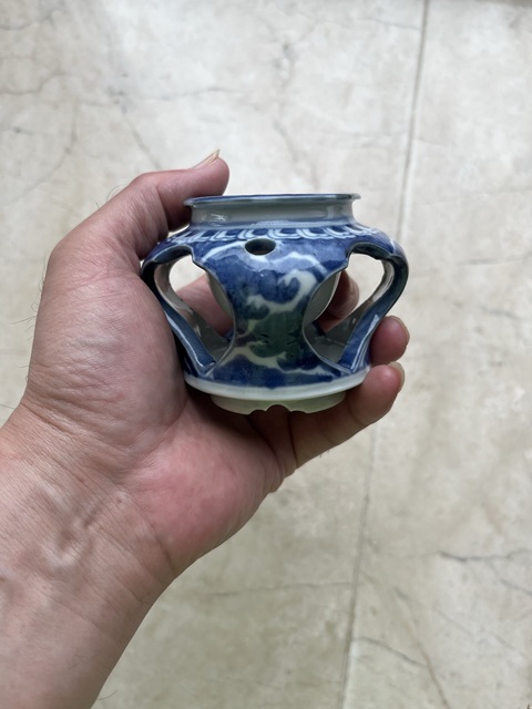 古玩陶瓷青花花卉紋杯（日本瓷）真品鑒賞圖