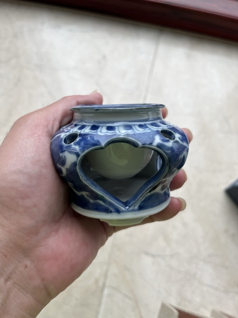 古玩陶瓷青花花卉紋杯（日本瓷）真品鑒賞圖