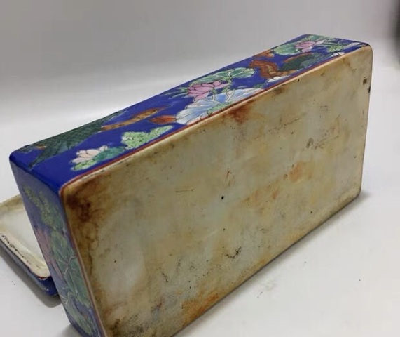 古玩陶瓷蓮池游禽滿池嬌蓋盒真品鑒賞圖