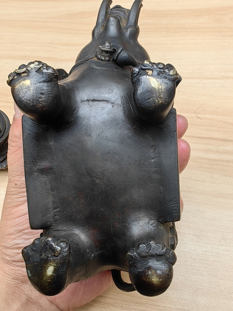 古玩銅器香熏真品鑒賞圖