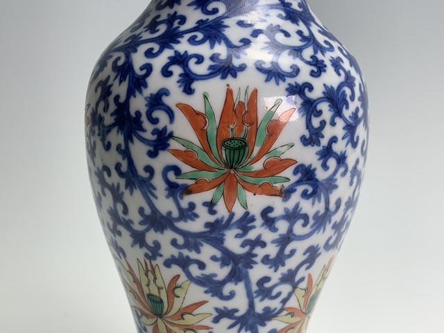 古玩陶瓷清光緒·青花加彩蓮子花卉紋觀音瓶拍賣，當前價格1464元