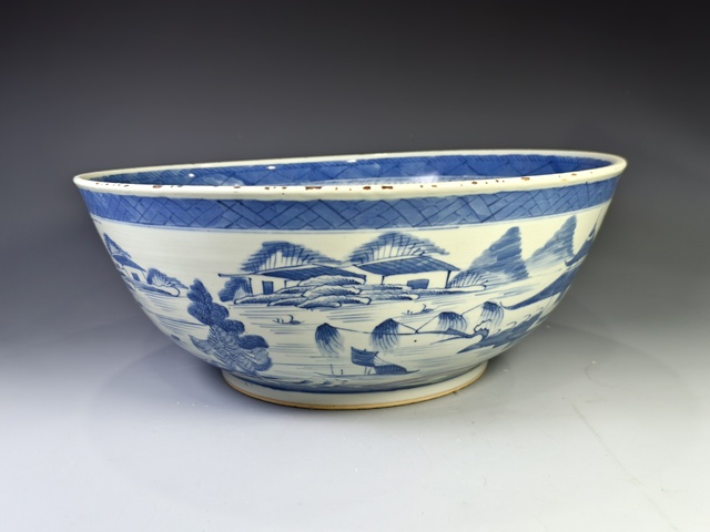 古玩陶瓷清中期·青花山水樓閣紋大碗拍賣，當(dāng)前價(jià)格5328元