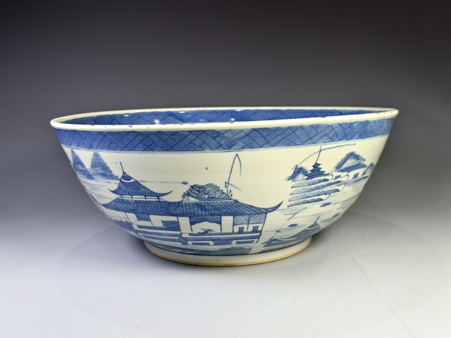 古玩陶瓷清中期·青花山水樓閣紋大碗拍賣，當(dāng)前價(jià)格5328元