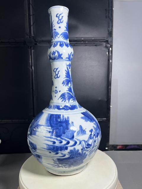 古玩陶瓷明崇禎 青花人物紋蒜頭瓶真品鑒賞圖