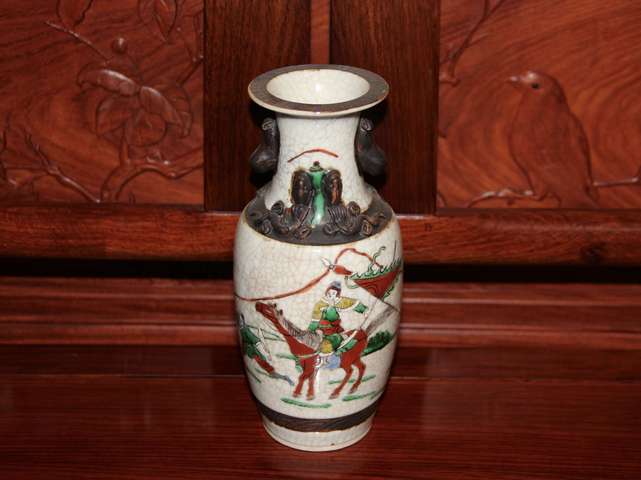 古玩陶瓷晚清民國?哥釉五彩刀馬人物紋瓶（全品）拍賣，當前價格888元