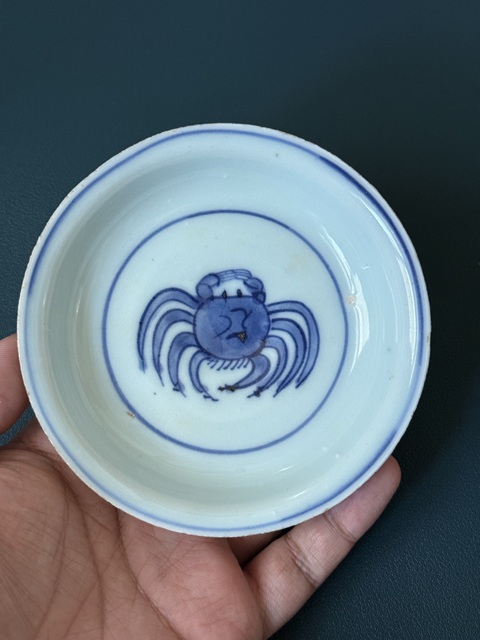 古玩陶瓷八方來財青花盤真品鑒賞圖