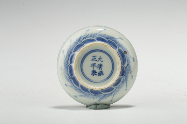 古玩陶瓷清末民初·青花云龍紋印泥盒拍賣，當前價格564元
