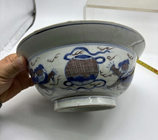 古玩陶瓷飄帶繡球獅子紋青花釉里紅碗真品鑒賞圖