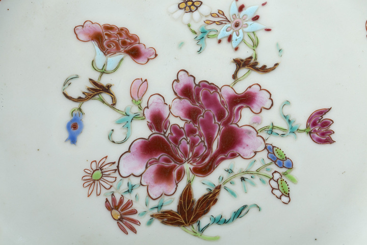 古玩陶瓷清雍正·粉彩花卉紋八方盤真品鑒賞圖