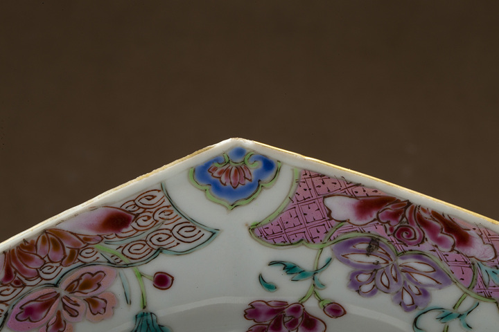 古玩陶瓷清雍正·粉彩花卉紋八方盤真品鑒賞圖