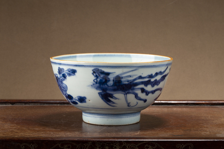 古玩陶瓷清康熙·青花鳳穿牡丹紋碗真品鑒賞圖