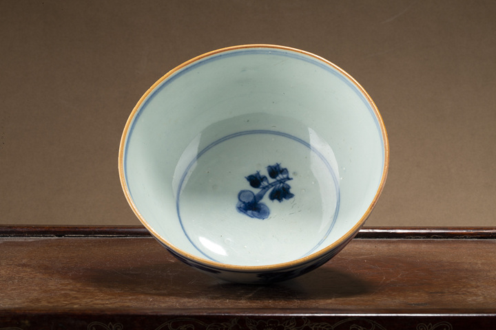 古玩陶瓷清康熙·青花鳳穿牡丹紋碗真品鑒賞圖