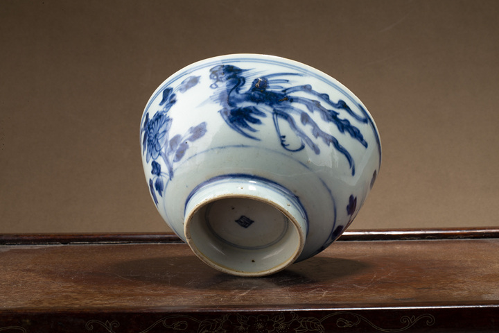 古玩陶瓷清康熙·青花鳳穿牡丹紋碗真品鑒賞圖