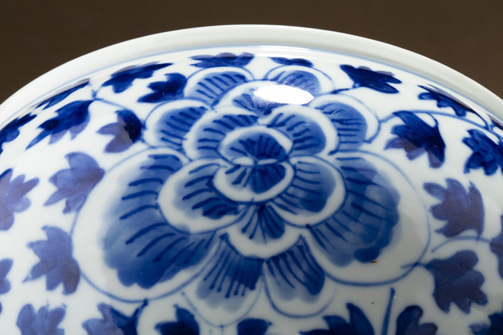 古玩陶瓷清晚·青花纏枝牡丹紋馬蹄尊真品鑒賞圖