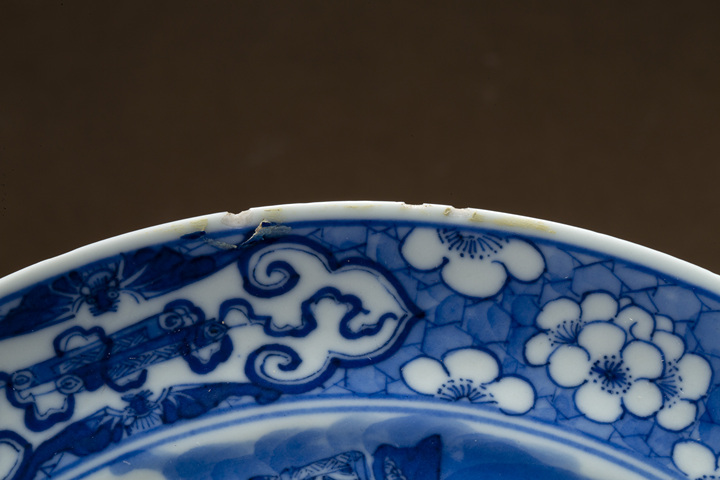 古玩陶瓷清晚·青花人物故事紋折腰盤真品鑒賞圖