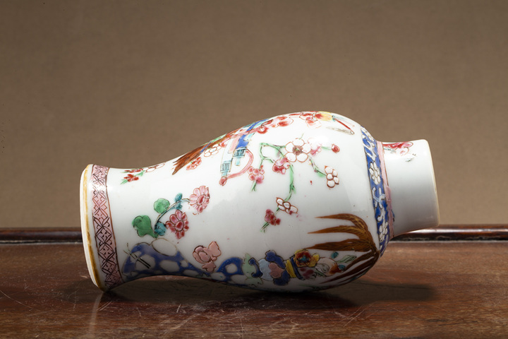 古玩陶瓷清雍正·粉彩博古花卉紋蓋瓶真品鑒賞圖