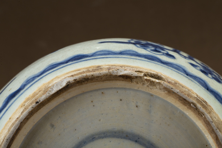 古玩陶瓷清中·青花花間壽字紋罐真品鑒賞圖
