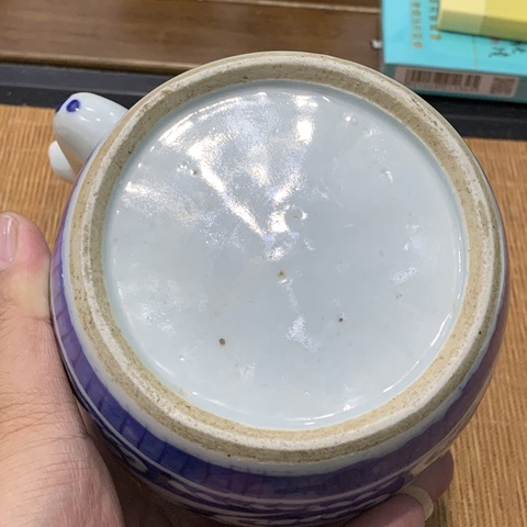 古玩陶瓷青花云蝠紋茶壺真品鑒賞圖