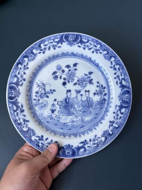 古玩陶瓷人物紋青花盤真品鑒賞圖