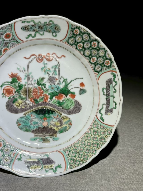 古玩陶瓷五彩提籃盤真品鑒賞圖