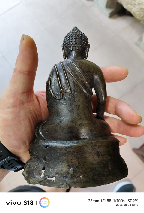 古玩銅器釋迦牟尼佛像真品鑒賞圖